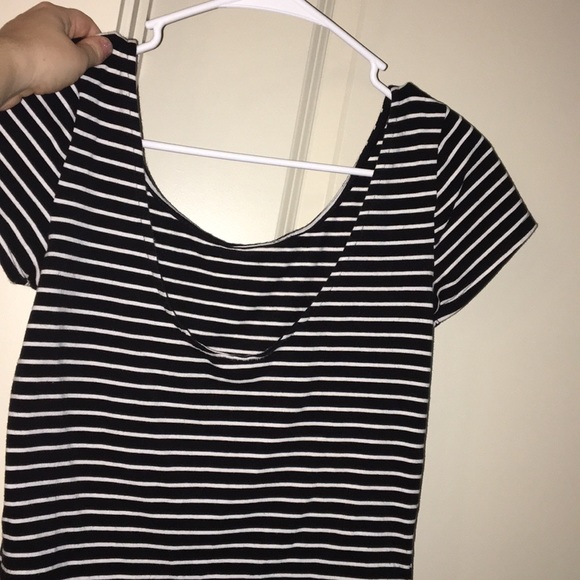 Striped crop top - Picture 2 of 2